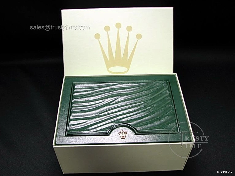 0815 Effortless ROLBOX002 – Rolex 2006 Edition Box and Papers 845